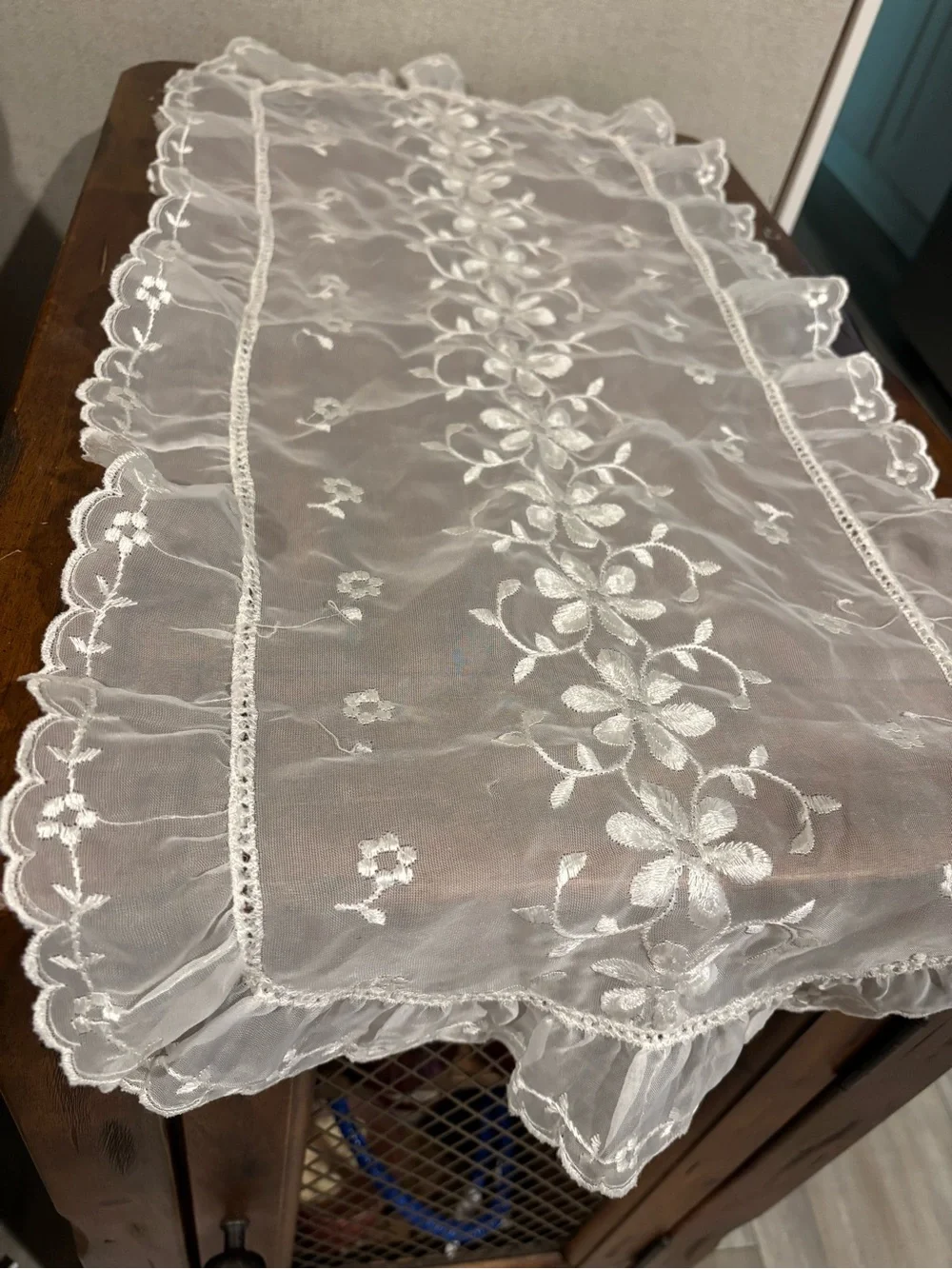 White Embroidered Lace Vintage 2-Piece Vanity / Dresser Scarf Set  - Elegant